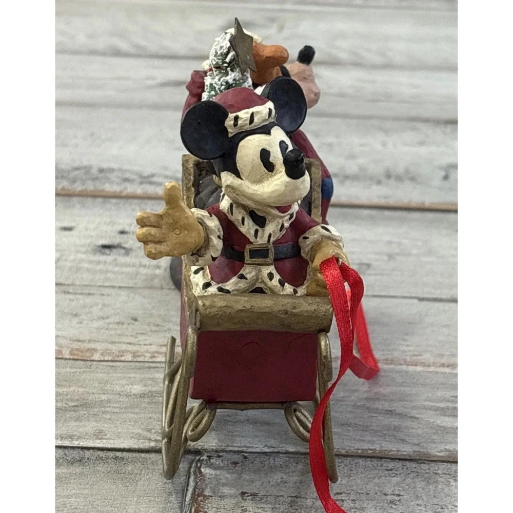 Mickey & Co Midwest of Cannon Falls Disney Santa Mickey Sleigh,‎ Goofy & Pluto - Picture 5 of 16